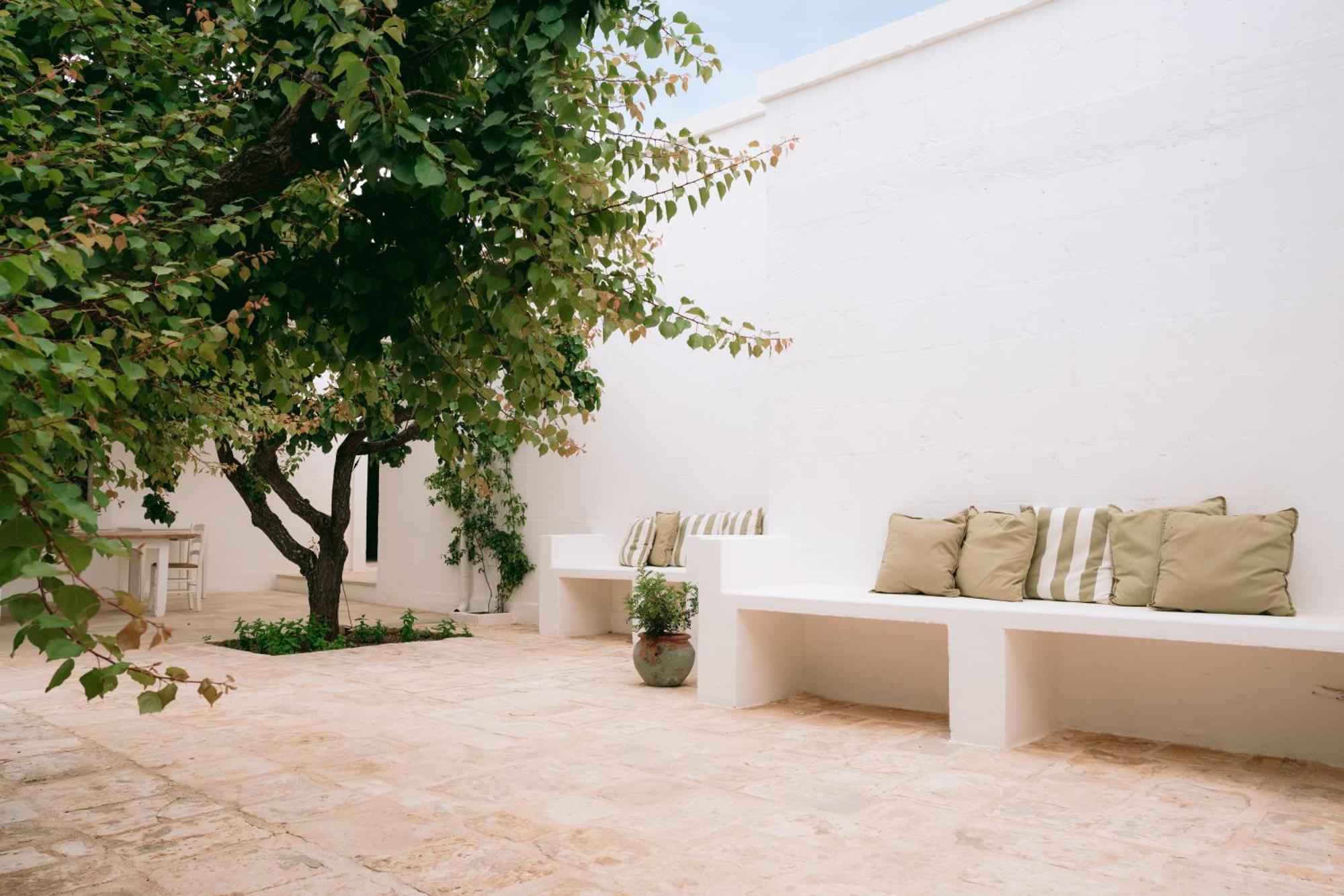 Oltre Gli Ulivi Bed & Breakfast Ostuni Exterior photo