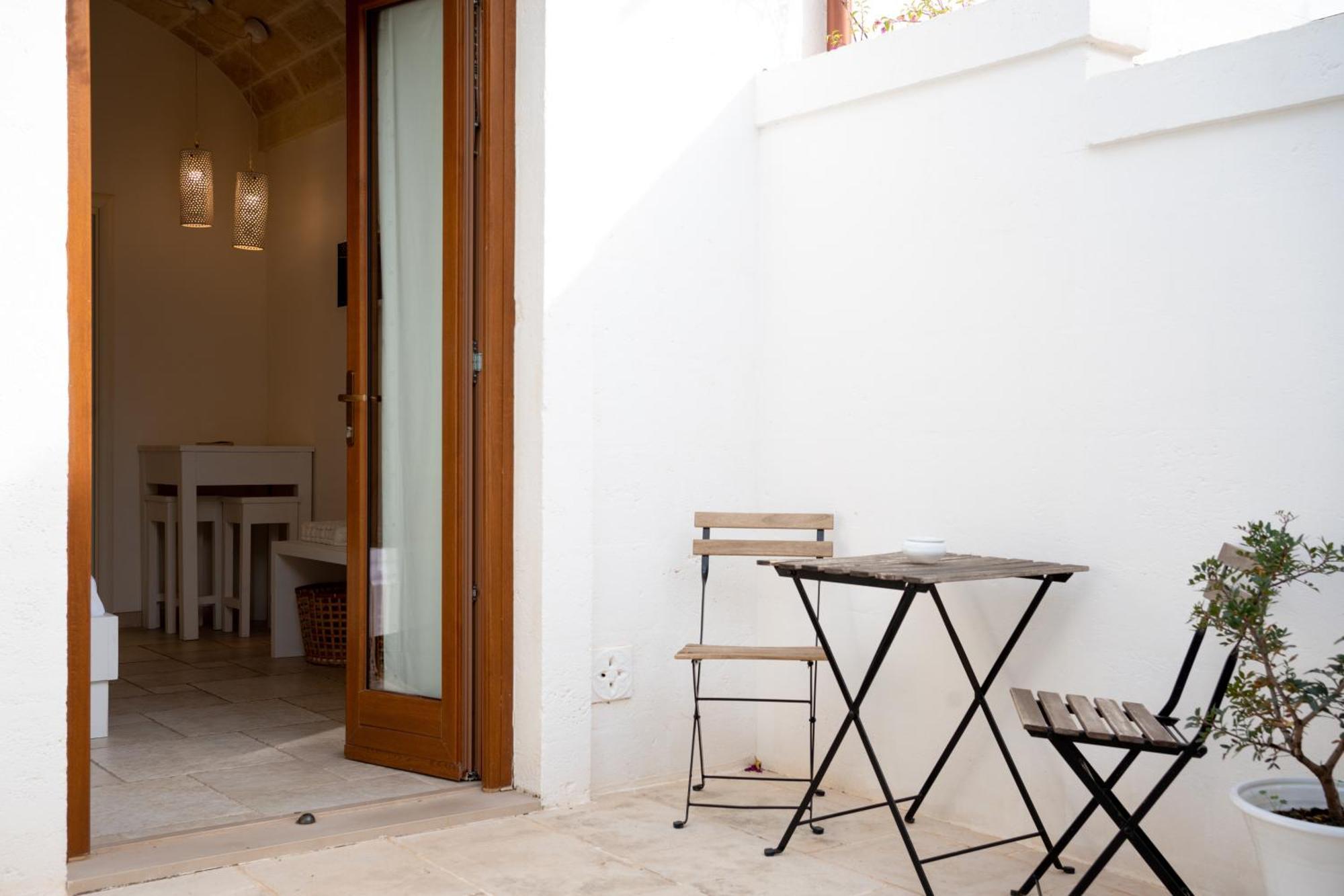 Oltre Gli Ulivi Bed & Breakfast Ostuni Exterior photo